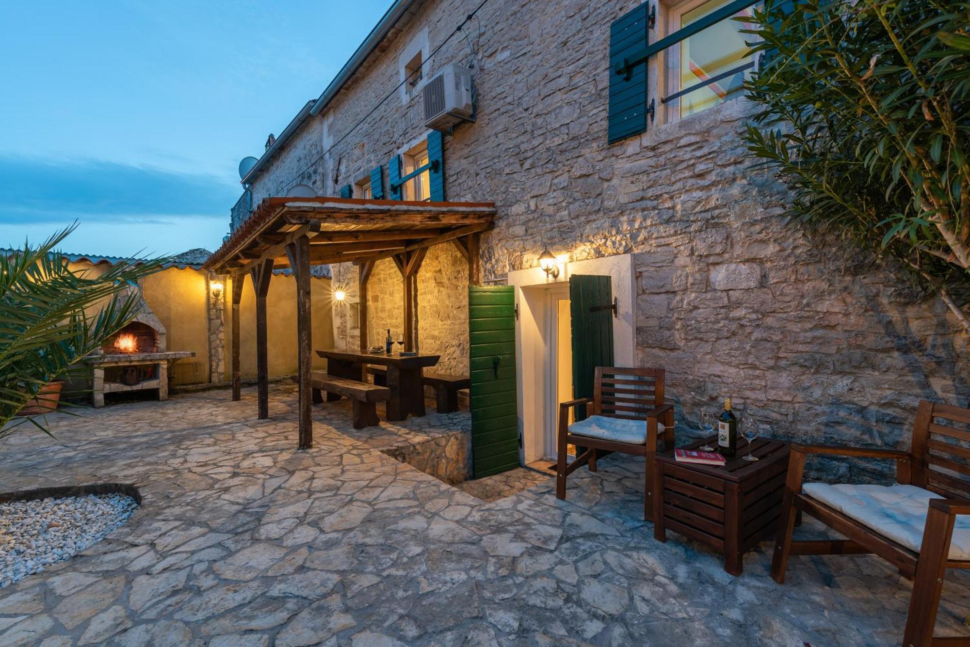 Casa Stifanici Villa Baderna Eksteriør billede
