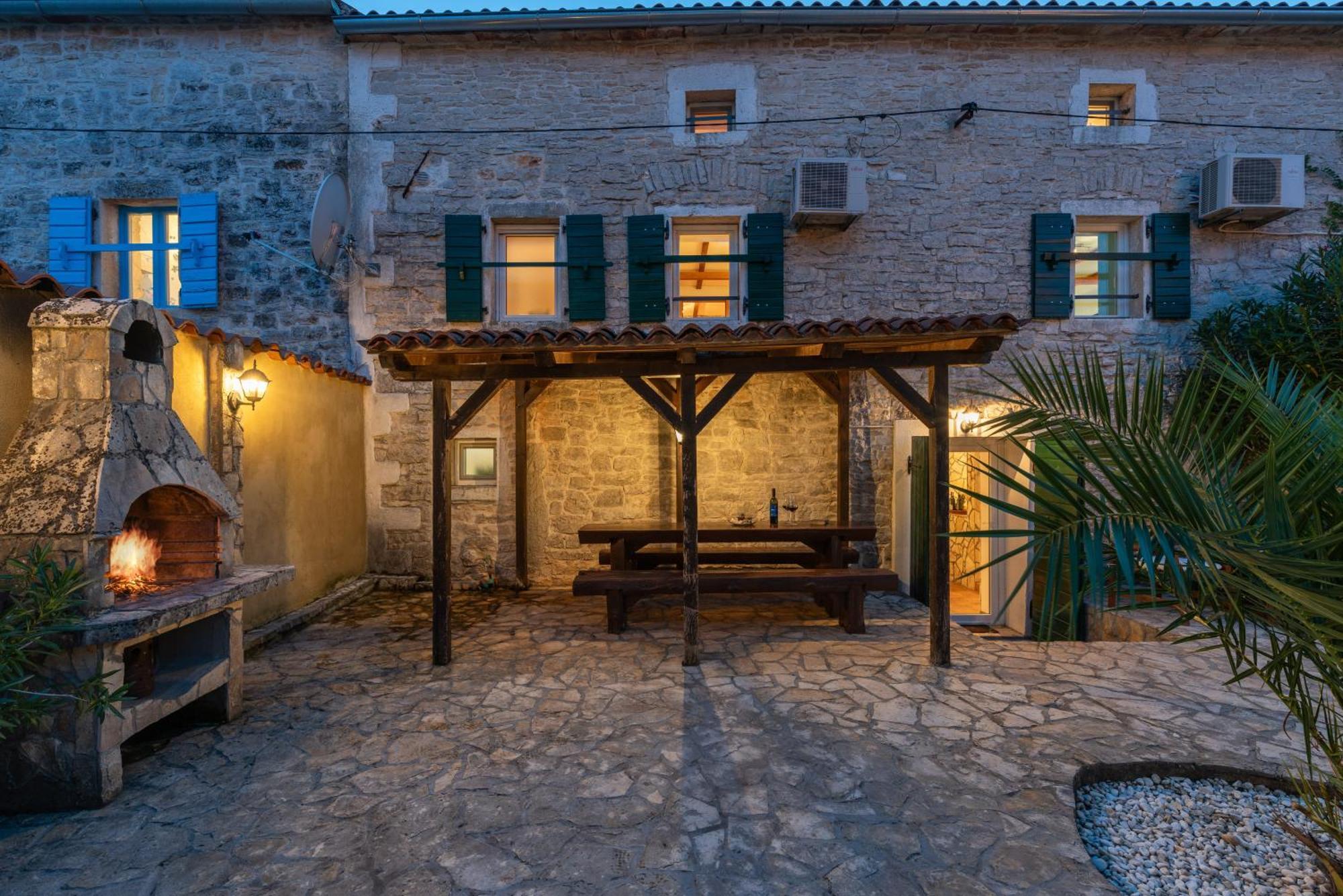 Casa Stifanici Villa Baderna Eksteriør billede